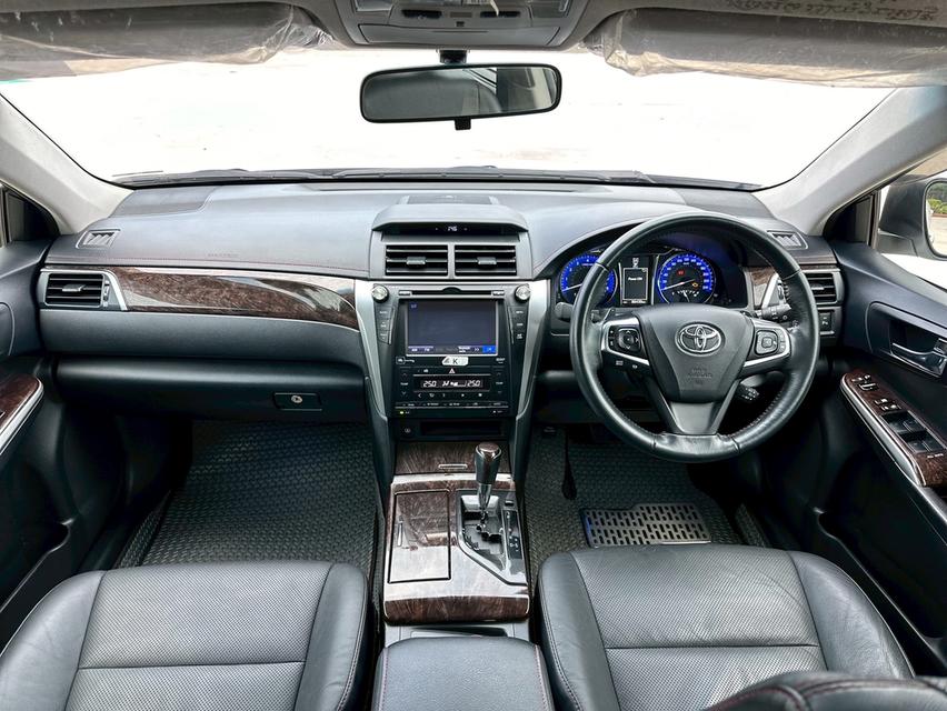 รหัสรถ PEAT4446 Toyota Camry 2.0 G Extremo สีขาวมุก ปี 2017  11