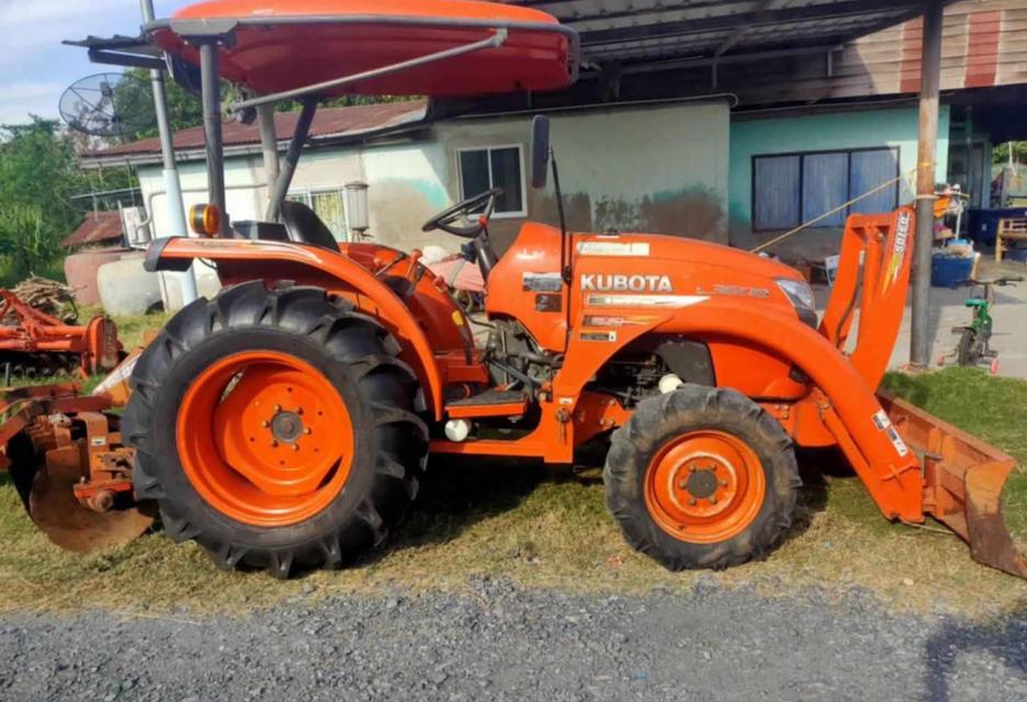 ปล่อยรถไถ Kubota รุ่น L3608 ปี 2010