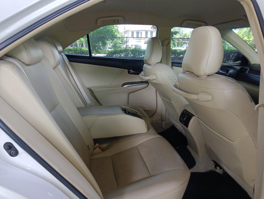 Toyota Camry 2.5HV DVD ปี2016 12
