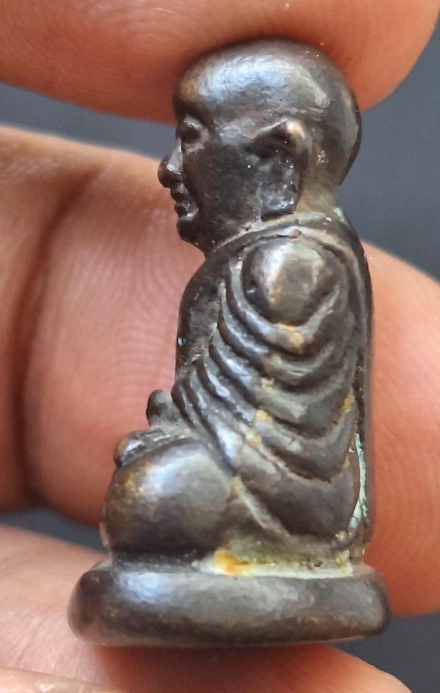 หลวงพ่อเงิน วัดบางคลาน รุ่นรวยเงินเหลือ รูปที่ 4