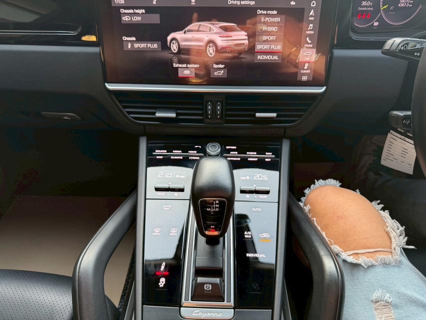 รหัสรถ KPV4781 2021 Porsche Cayenne S E-Hybrid Coupe สี Lava Orange รูปที่ 8