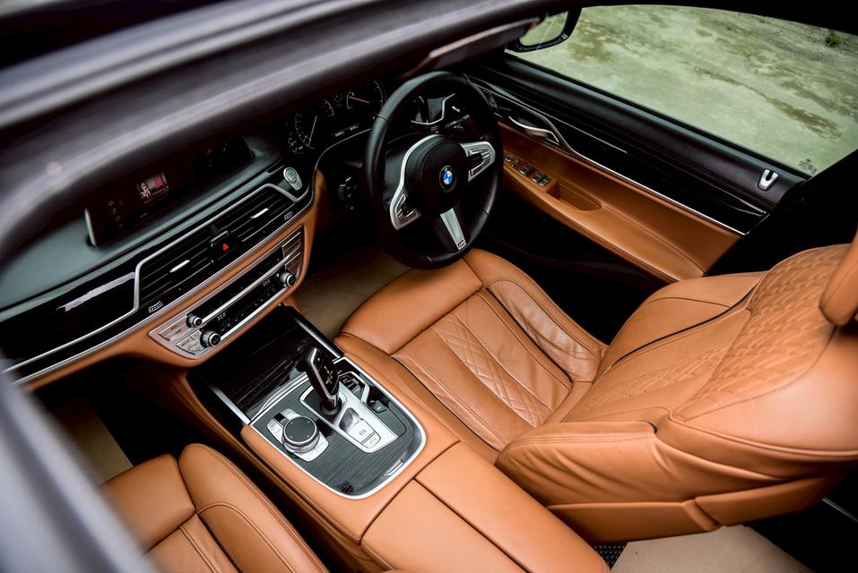 รหัสรถ CBL4242 BMW 730Ld 3.0 M Sport G12 AT 2019 14