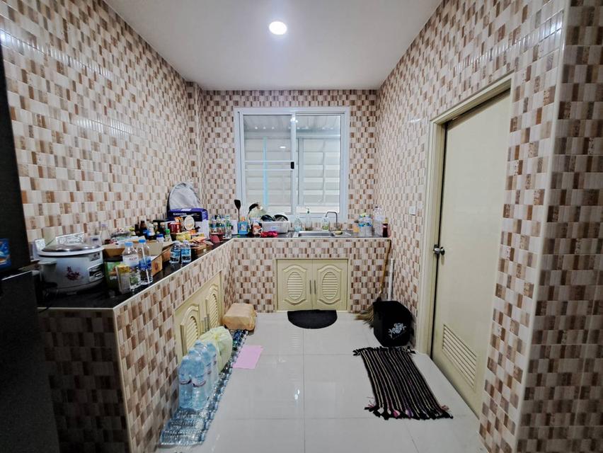 โรงงานมือสองสมุทรสาคร 1100 ตรม. มีใบรง.4 พร้อมออฟฟิศ2ชั้น สภาพสวยพร้อมใช้ทันที แถมsolar cell/หม้อแปลง500กิโลวัตต์ ซอยสี่วาพาสวัสดิ์-พันธุวงษ์ 10