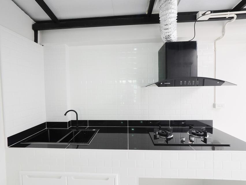 ขายทาวน์เฮ้าส์ 2 ชั้น ม.โกลเด้นทาวน์ โครงการ2 พระราม2-พันท้ายนรสิงห์ ขนาด 19.2 ตร.ว. 4 ห้องนอน 2 ห้องน้ำ ขาย 1.99ล้าน 9