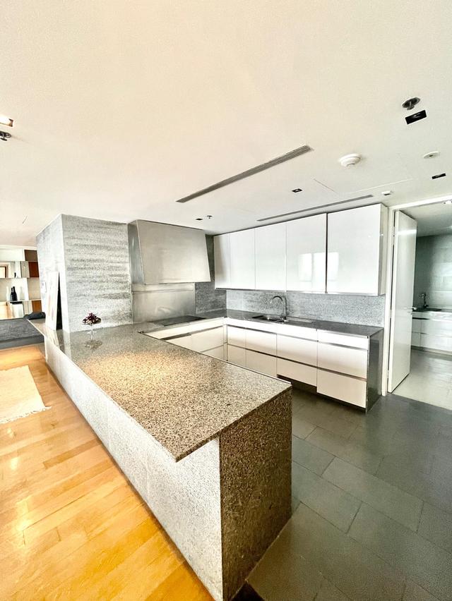 ขายและปล่อยเช่าคอนโดเดอะเม็ท สาทร 3