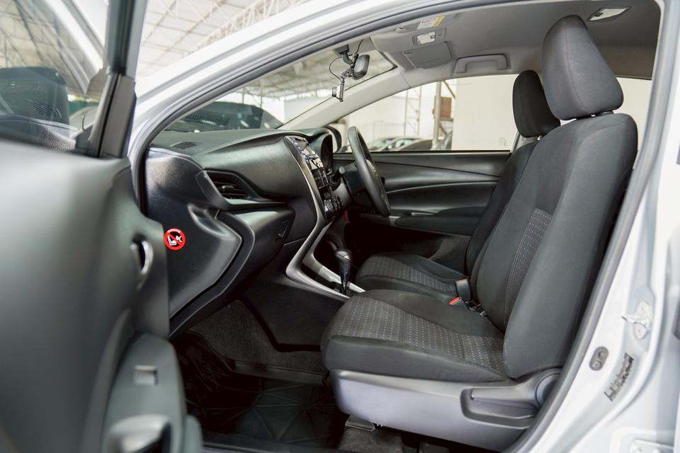 TOYOTA YARIS ATIV 1.2 ENTRY CVT AT ปี 2021  12