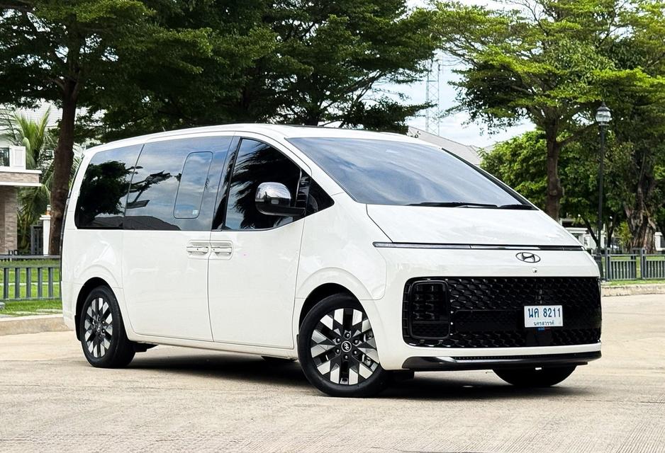 (แจ้งรหัสรถ AVA8211) 🇰🇷 Hyundai Staria PREMIUM 2.2 Top สุด ปี 2023 รูปย่อยที่ 3
