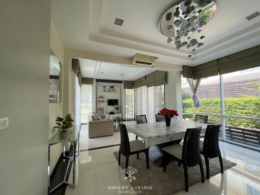 บ้านหรู เลือกอยู่เองหรือปล่อยเช่ารับรายได้ทันที สัญญาถึงสิ้นปี 2569 พร้อมสระว่ายน้ำส่วนตัว พื้นที่ขนาดใหญ่ ใกล้แฟชั่นไอส์แลนด์ 11