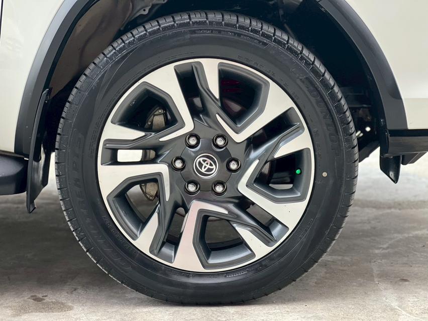 ปี 2020 TOYOTA FORTUNER, 2.8 LEGENDER BLACK TOP 4WD 18