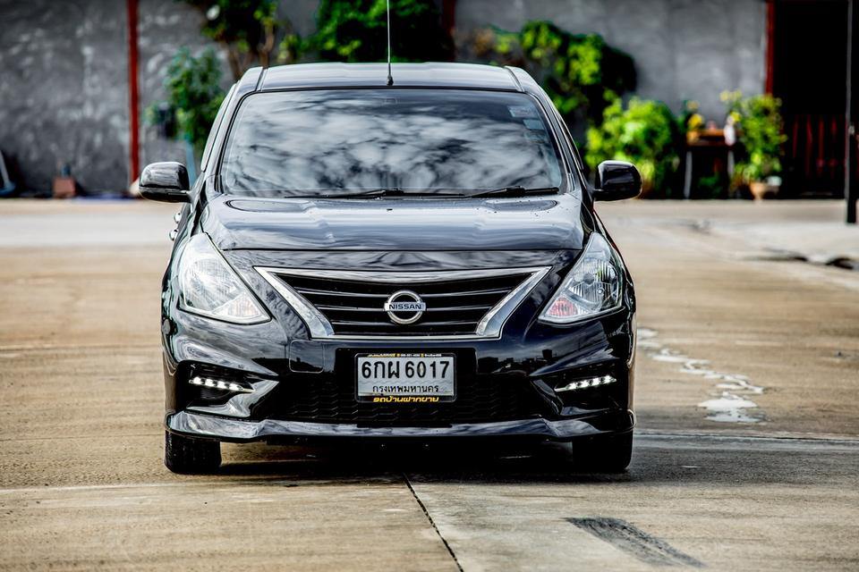 Nissan Almera 1.2 E Sportech ปี 2017 สีดำ มือเดียวป้ายแดง เกียร์ออโต้