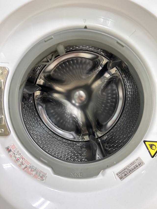 เครื่องซักผ้าฝาหน้า Electrolux 6