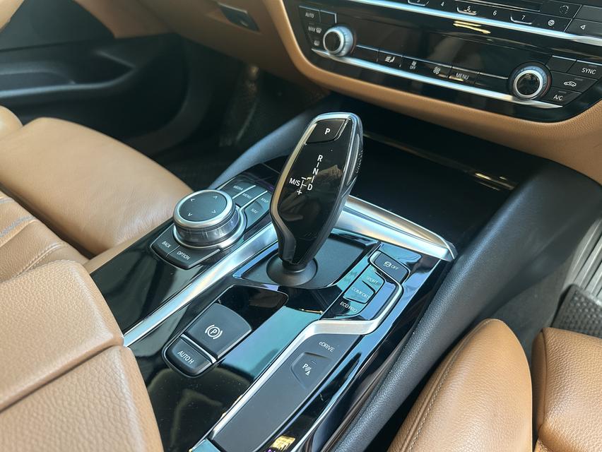 ฺBMW 530e 2.0 Elite จดทะเบียนปี 2020 รถมือเดียว ไมล์ 4x,xxx km รูปที่ 13