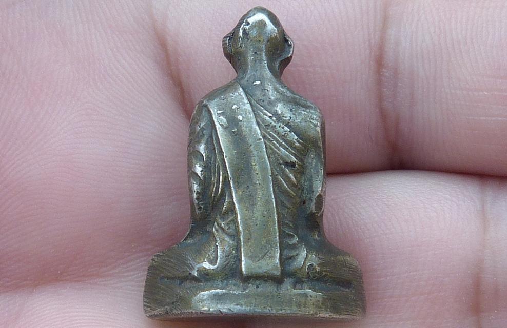 รูปหล่อหลวงพ่อเดิม วัดหนองโพธิ์ รูปที่ 2