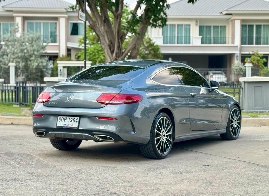 รหัสรถ AVA1964 💢  Benz C250 Coupe AMG Dynamic รุ่น Top หลังคาแก้ว ปี 2018 รูปที่ 2