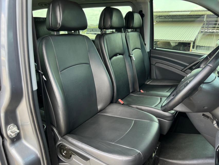 Mercedes-Benz Vito 115 CDI Panoramic Glass Roof Exclusive Van (W639) รถมือเดียว สภาพสวยพร้อมใช้งาน 6