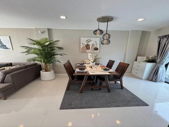 ให้เช่าทาวน์โฮม 3 ชั้น ซอยโชคชัย4 โครงการ cozy โชคชัย4 ตกแต่งสวยพร้อมเข้าอยู่ 5