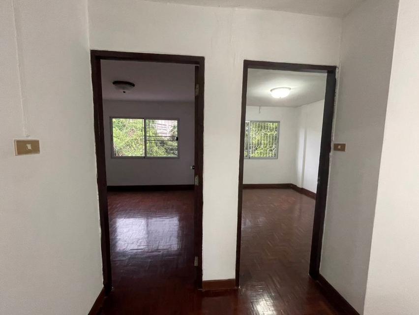 ให้เช่าทาวน์เฮ้าส์ 2 ชั้น ถนนนวลจันทร์ซอย 27 เขตบึงกุ่ม เนื้อที่ 28 ตรว 115 ตรม 10