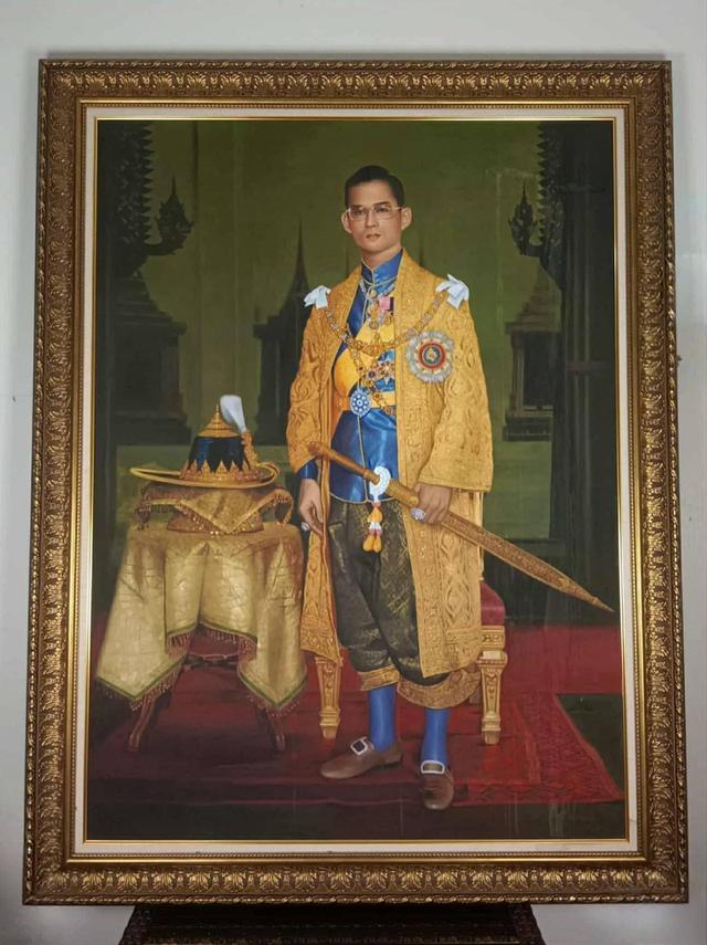 613.ภาพวาดสีน้ำมันพระบรมสาทิสลักษณ์ ในหลวงรัชกาลที่ 9 พระบาทสมเด็จพระบรมชนกาธิเบศร มหาภูมิพลอดุลยเดชมหาราช บรมนาถบพิตร