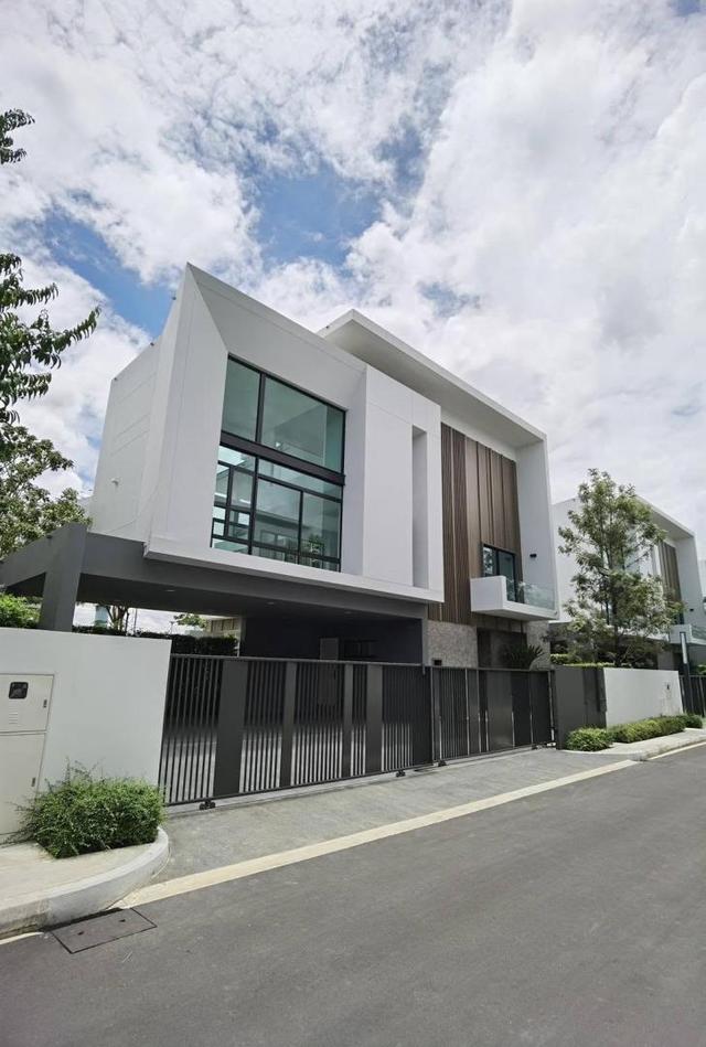 MHR248 FOR SALE & RENT! บ้านเดี่ยวหรู 3 ชั้น โครงการ นันทวัน กรุงเทพกรีฑา ทำเลดีติด Wellington International School และใกล้สนามกอล์ฟกรุงเทพกรีฑา 6