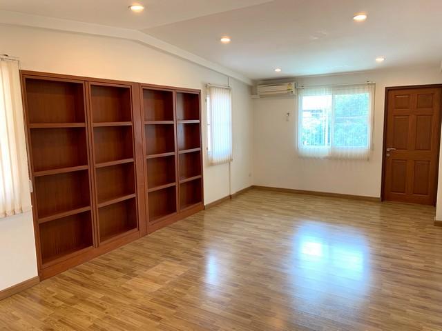 ให้เช่าบ้านเดี่ยว 2 ชั้น 80 ตรว. 5 ห้องนอน เสนานิคม-โชคชัย4 เข้า-ออกได้หลายเส้นทาง 6