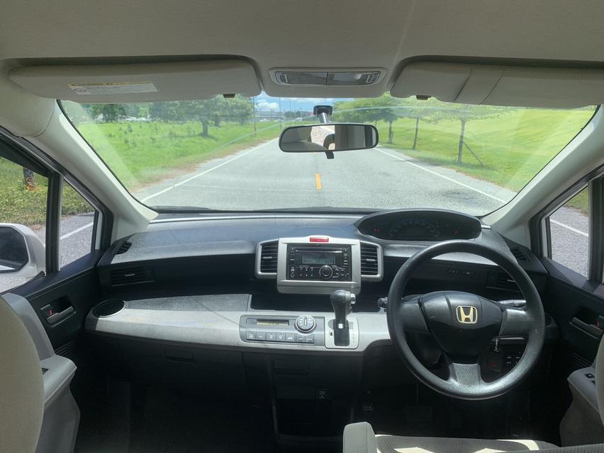 HONDA FREED 1.5 AUTO 9