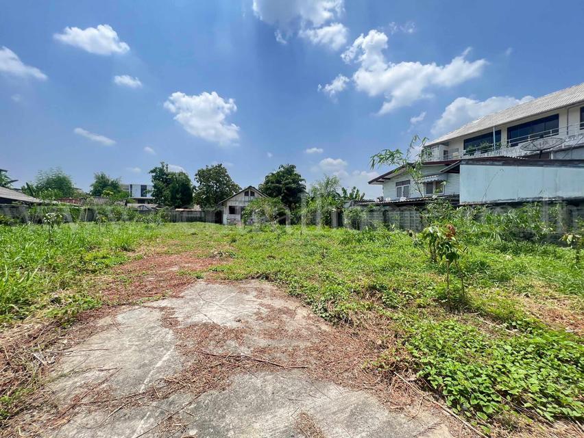 ที่ดินเปล่า 300 ตร.วา วิภาวดี 42 ใกล้ถนนวิภาวดี 3