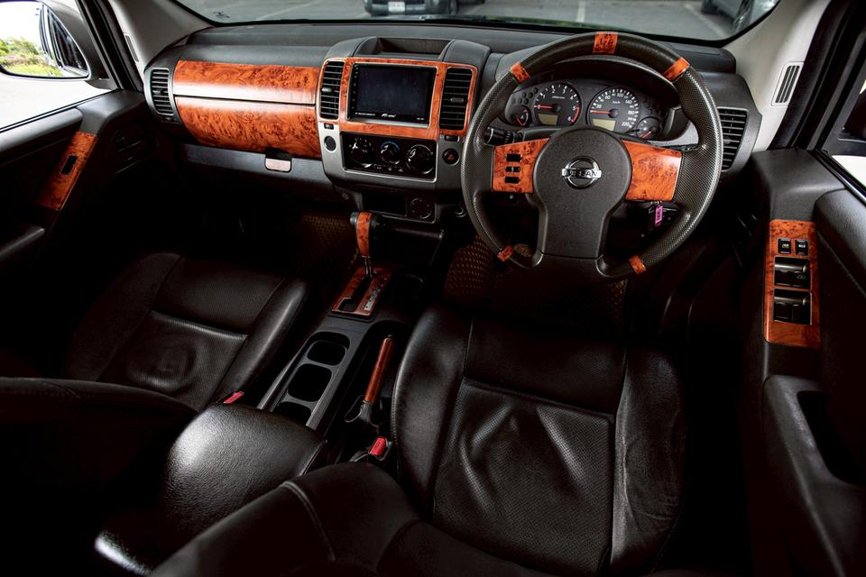Nissan Navara Double 2.5di LE เกียร์ออโต้ ปี 2012 สีดำ  12
