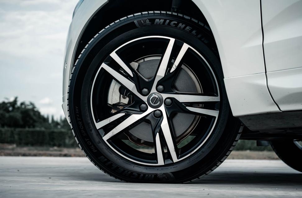 รหัสรถ CBL4224  Volvo XC60 2.0 T8 Inscription AWD SUV 2019 รูปที่ 6