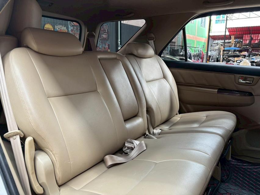 TOYOTA FORTUNER 3.0 TRD Sportivo II 4WD ปี2010 8