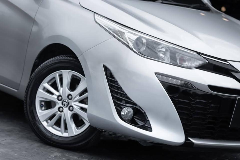 Toyota 1.2G hatchback auto 9 หมื่น 3