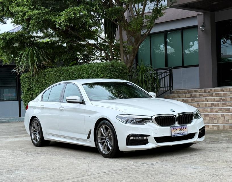 2019 BMW 520D MSPORT รถมือเดียวออกป้ายแดง รถวิ่งน้อย เข้าศูนย์ตรงระยะ รถไม่มีอุบัติเหตุครับ
