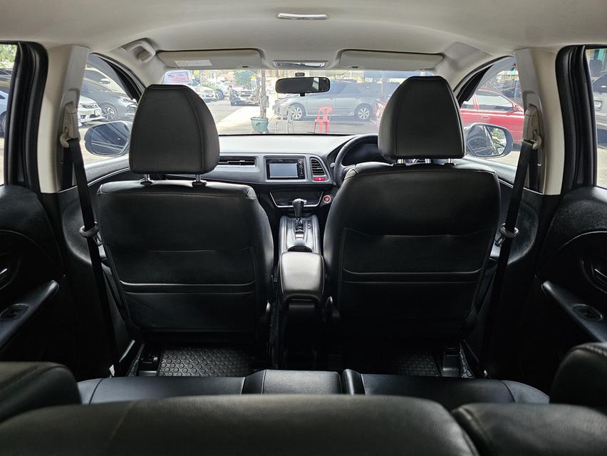 HONDA HR-V 1.8 E CVT ปี 16 AT 10