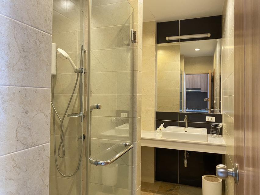 ให้เช่า เดอะ กรีน ลีฟวิ่ง คอนโด 8,000 บาท •	ขนาด 34 ตารางเมตร •	1ห้องนอน 1ห้องน้ำ ห้องนั่งเล่น •	โซฟา, ทีวี,เครื่องปรับอากาศ •	ระเบียง •	สระว่ายน้ำและ 10