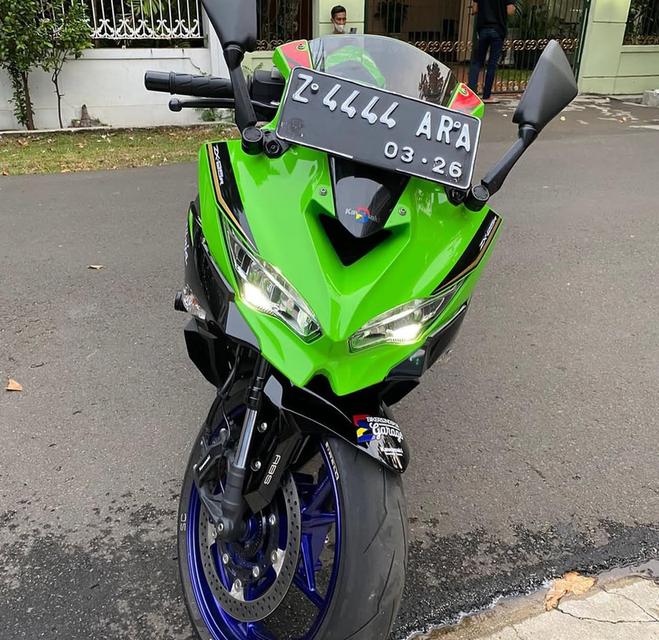 ส่งต่อรถสุดเท่ Kawasaki ZX-25R สีเขียว ปี 2021 2