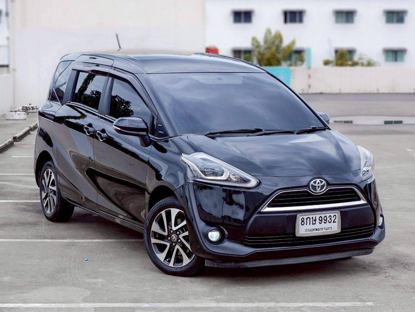 TOYOTA SIENTA 1.5 V เกียร์ Auto สีดำ ปี 2019 (ตัว Top สุดประตูสไลด์ไฟฟ้า 2 ข้าง)