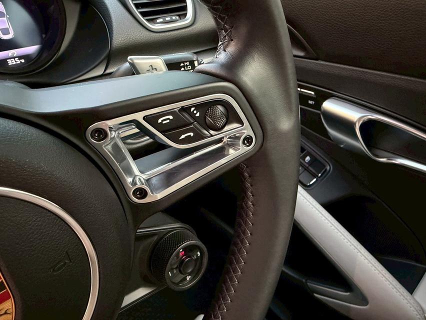 Porsche Cayman 718 ปี17 รูปที่ 11