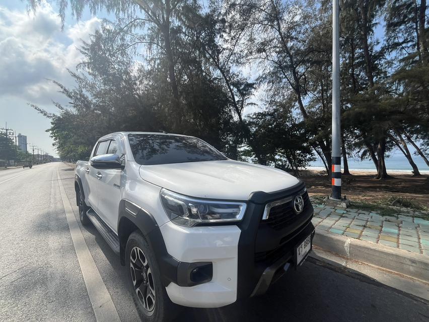 รถยนต์ TOYOTA HILUX REVO