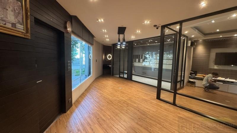 ขายโฮมออฟฟิศ ถูกสุดในย่านนี้ อาคาร 2 ชั้น ที่ดิน 77 ตร.วา การเดินทางสะดวก ติดถนนกาญจนาภิเษก ภายในตกแต่งได้ทันสมัยและลงตั 3