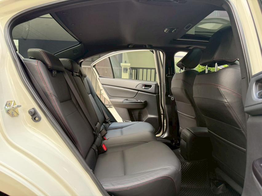 SUBARU  WRX ชุดแต่ง STI  2.0L 8 AT AWD Turbo ปี18 สีขาว ไมล์เพียง 6x,xxx เท่านั้น รถศูนย์ไทย สีเดิม ไม่เคยทำสี รูปที่ 12