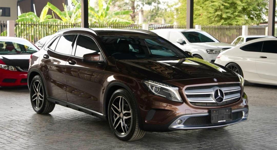 Benz GLA 200 ปี 2015 หรูหรา ราคาประหยัด ไมล์น้อย