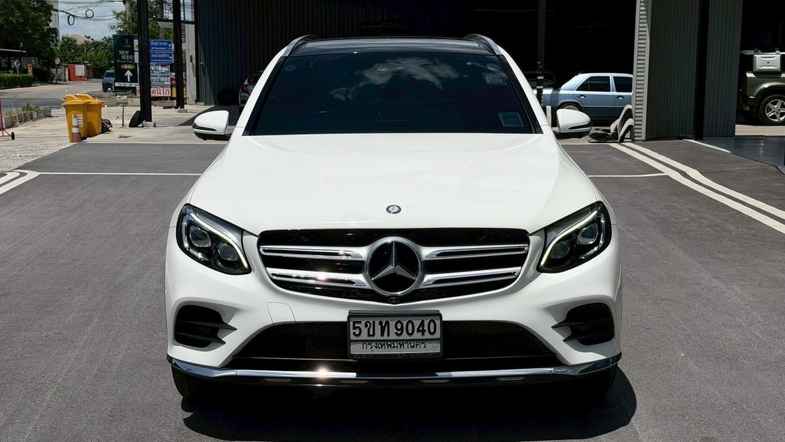 2016 BENZ GLC 250d 4 MATIC AMG DYNAMIC สีขาว เลขไมล์ 93,XXX KM รถสวย เซอร์วิสตามระยะ เปลี่ยนสันยาได้เยอะ