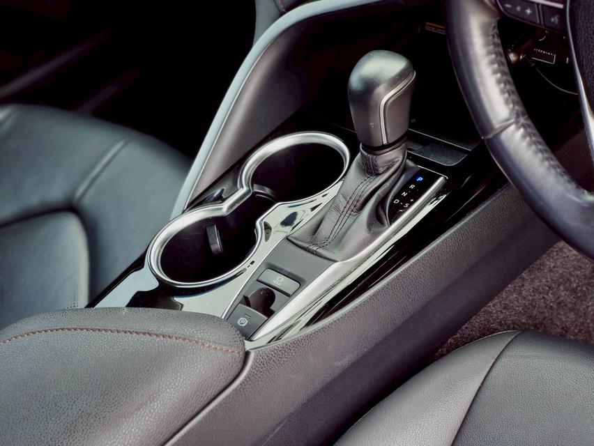 ขาย Toyota Camry 2.0G ปี19 11