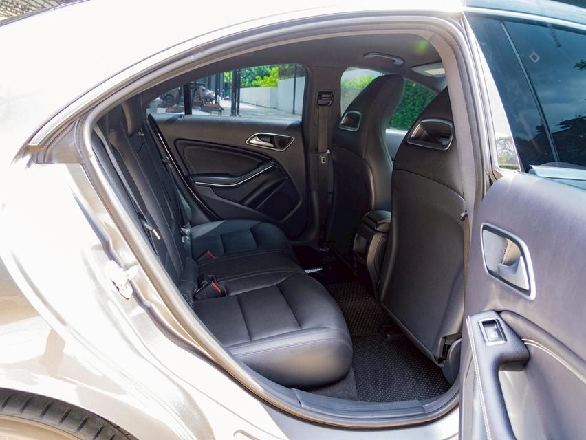 Mercedes Benz CLA180 Urban Coupe  ปี 2015 รูปที่ 10
