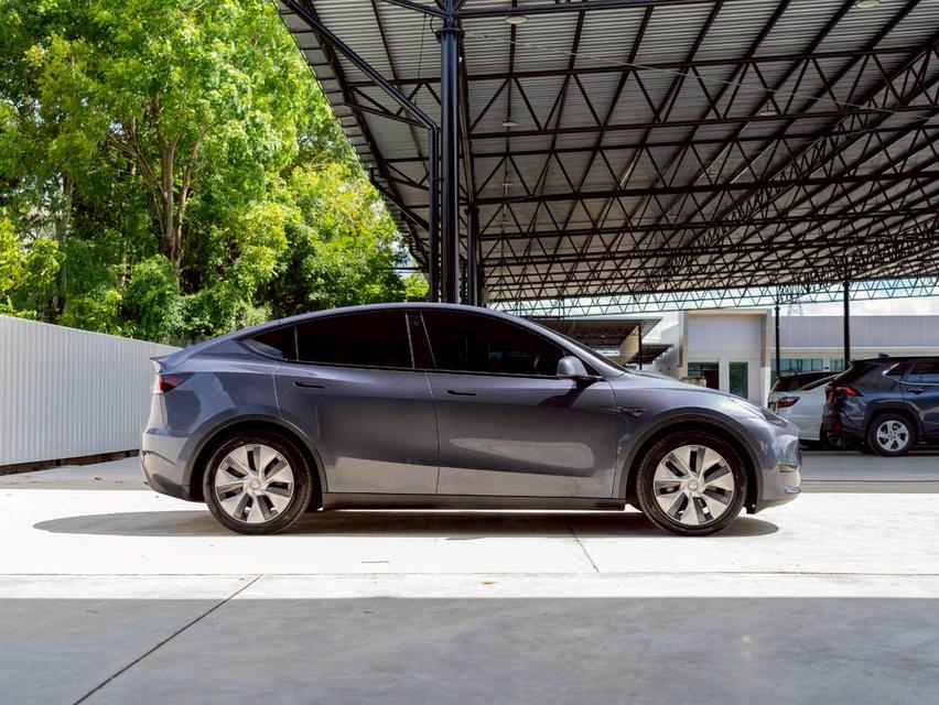 Tesla Model Y Rear-Wheel Drive ปี จด 2023