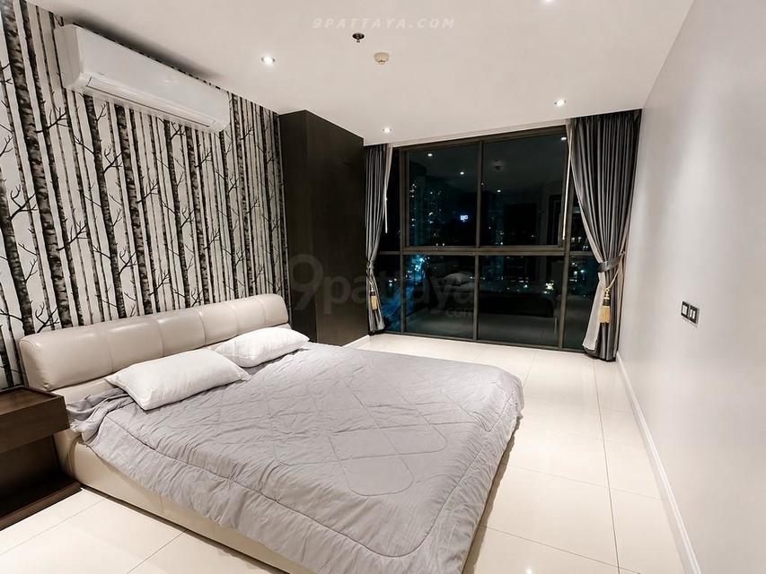 For Rent — Condo at The Point Pratumnak CondominiumCondo for yearly rent at The Point Pratumnak Condominium. Spacious unit on the 5th floor, ready 7