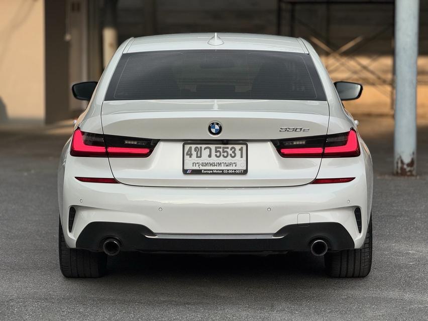 BMW 330e M Sport G20 ปี 2020สีขาว เกียร์ออโต้📌เลขไมล์ 94,700 กม.💰ราคา 990,000 บาท รูปที่ 6