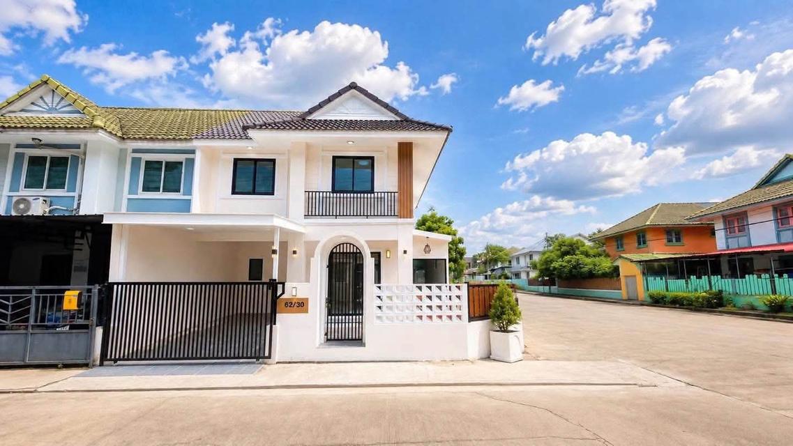 หมู่บ้านพฤกษา25  ซอยกันตนา บางใหญ่ทาวน์เฮาส์   2 ชั้น  หลังมุม ตกแต่งใหม่พร้อมอยู่ 1