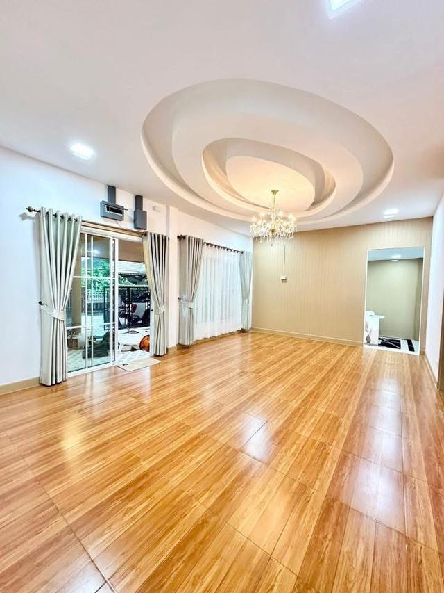 บ้านเดี่ยวพร้อมอยู่-พร้อมปล่อยเช่า ซื้อแล้วรับค่าเช่าได้เลย ทำเลดี 50 ตรว. 4 นอน 3 น้ำ ใกล้ห้างสรรพสินค้า ใกล้โรงเรียน ใกล้โรงพยาบาล ติดถนนเส้นหลัก 7