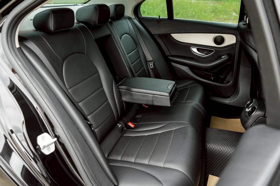 รหัสรถ CBL2127 🚘 Mercedes-Benz C180 Avantgarde หรูหราแต่เข้าถึงได้ง่าย 💫 14