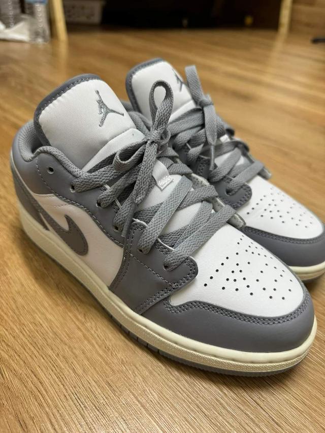 Jordan 1 Low Vintage Grey  2